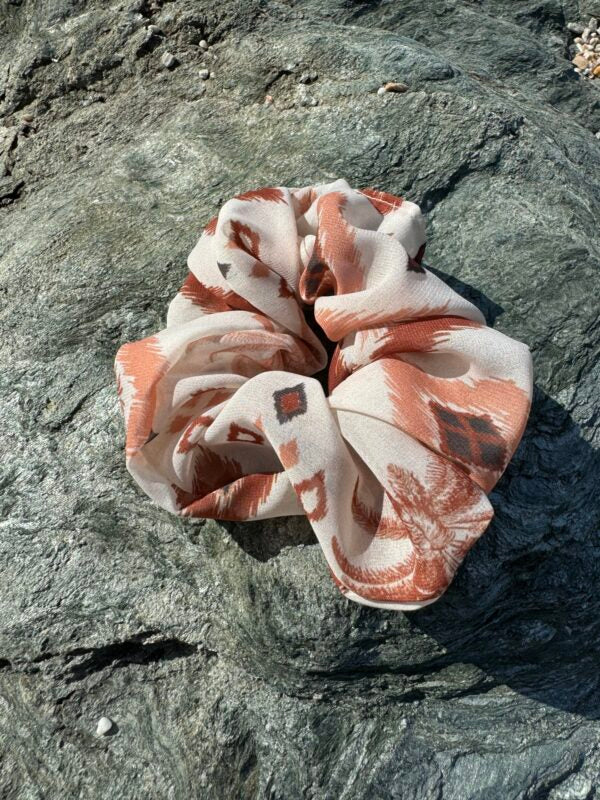 DUNES SCRUNCHIE