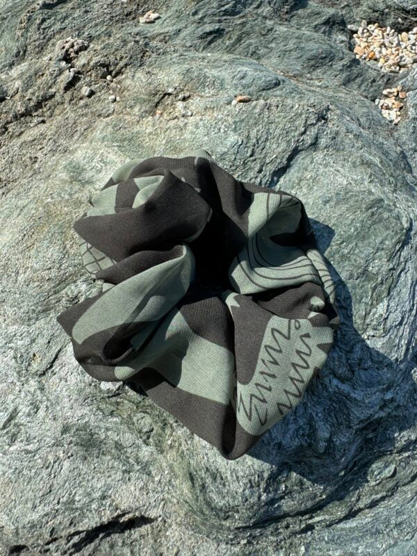 OASIS SCRUNCHIE