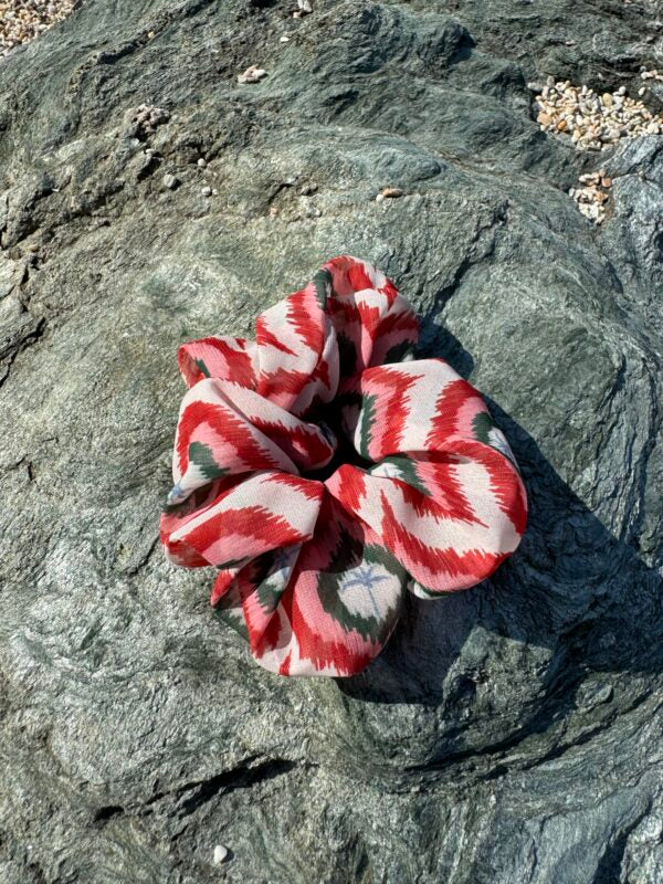 ZERZURA SCRUNCHIE