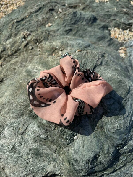 SAVANNA SUNSET SCRUNCHIE