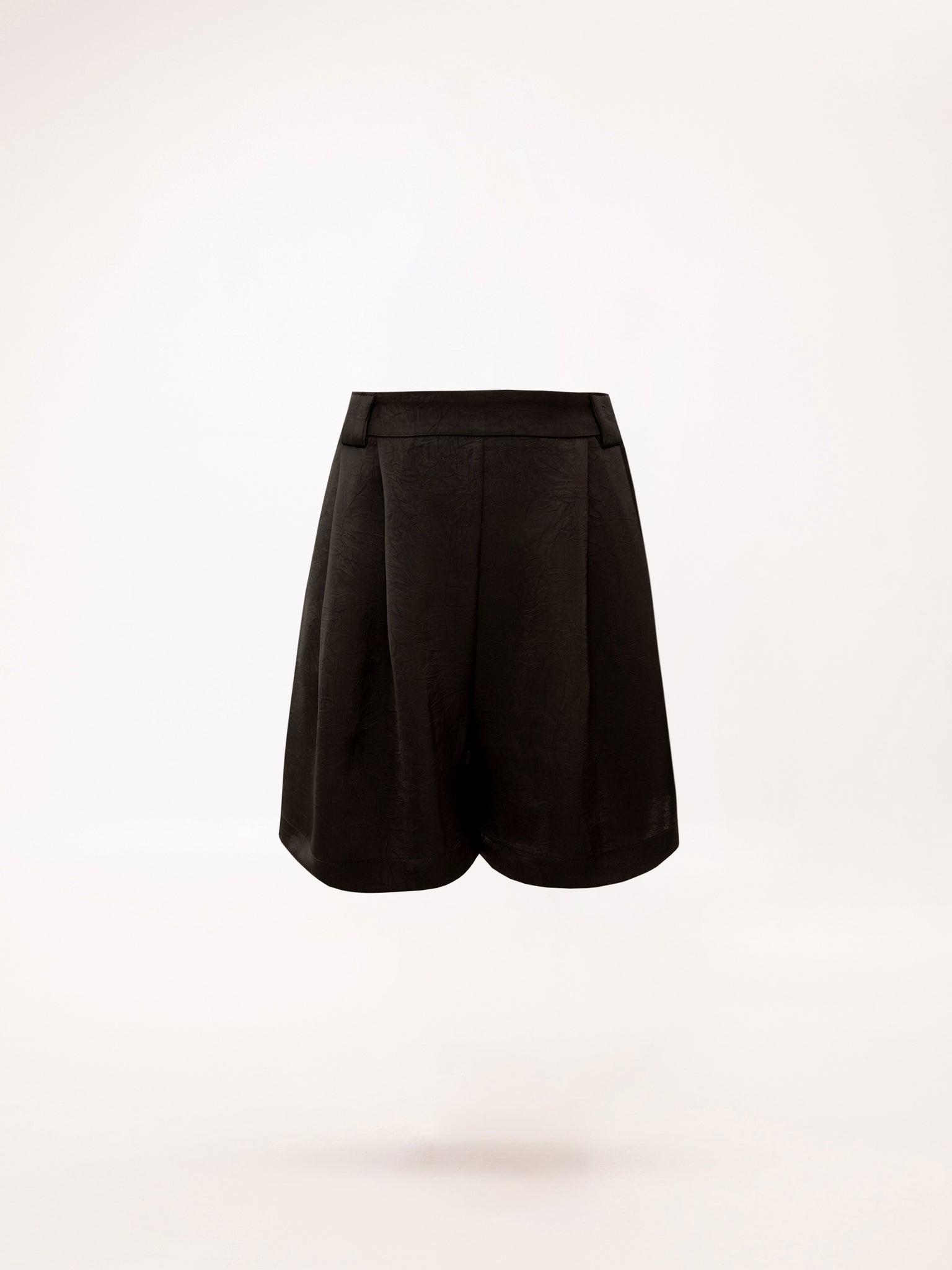 PLEATED SATIN SHORTS BLACK