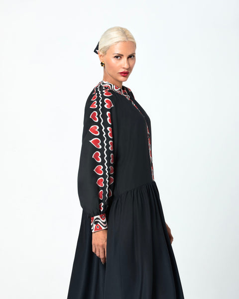 EMMY MAXI DRESS (BLACK HEARTS)